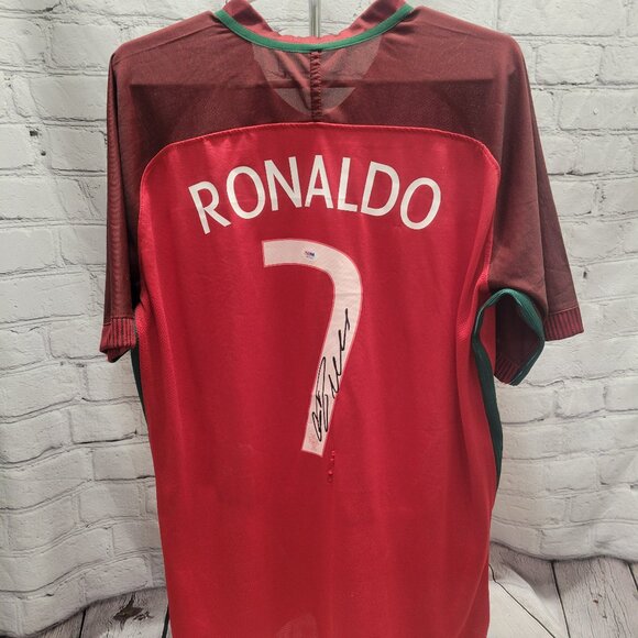 Cristiano Ronaldo Signed Portugal Nike Soccer Jersey - Picture 1 of 10